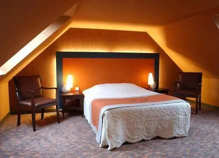 Logis De Keralloret Hotel